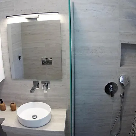 Appartement Lagadi 7 *